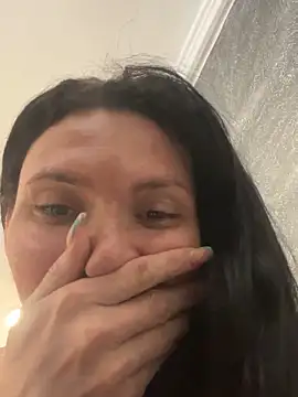 KimberllySaeez online show from October 9, 2025, 1:55 pm