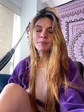 Val   online show from October 16, 2025, 6:05 pm