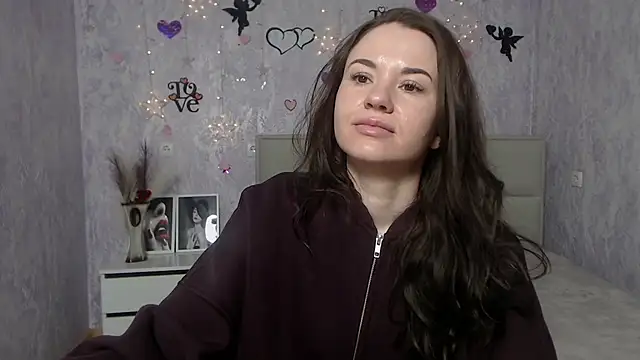 KaraCriegs online show from February 27, 2025, 6:31 pm