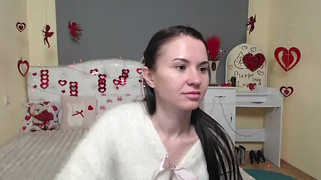 KaraCriegs online show from February 3, 2026, 2:53 am