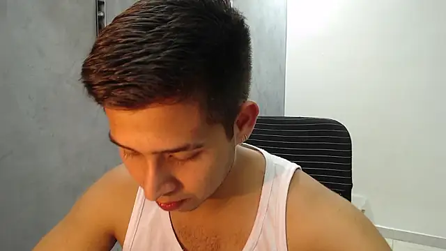 Snapshot of harold_18_ chatting on February 13, 2026, 5:13 pm harold 18 online show from February 13, 2026, 5:13 pm