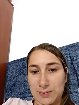 Iris love18 online show from November 7, 2025, 12:37 am