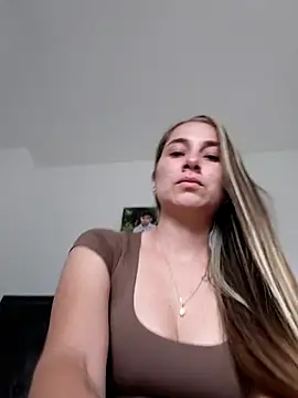 Iris love18 online show from February 15, 2026, 8:30 pm