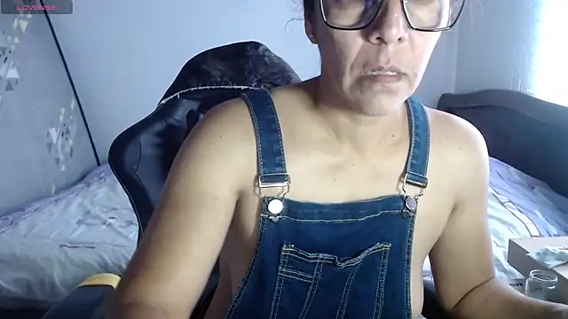 Snapshot of horny_paty chatting on June 22, 2026, 12:24 pm horny paty online show from June 22, 2026, 12:24 pm
