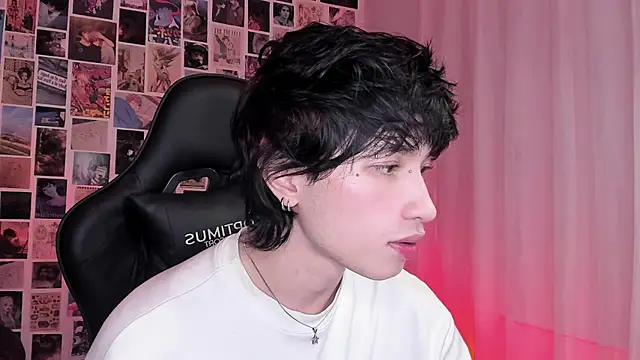 liamelf online show from October 16, 2025, 2:31 am