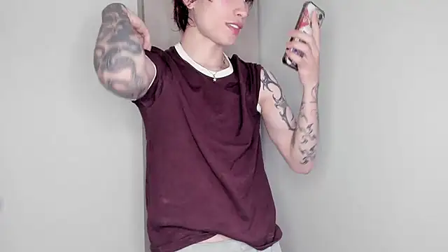 liamelf online show from January 13, 2026, 4:38 am