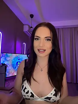 Snapshot of AvaGianna chatting on February 25, 2025, 4:57 pm AvaGianna online show from February 25, 2025, 4:57 pm