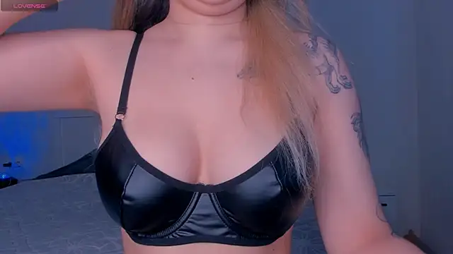 MeowRinnie online show from October 1, 2025, 10:09 am