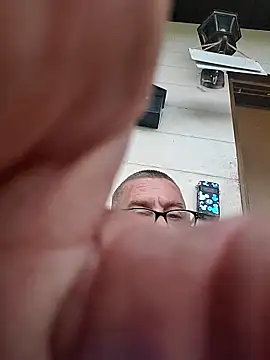 samnmike online show from April 27, 2026, 1:31 pm