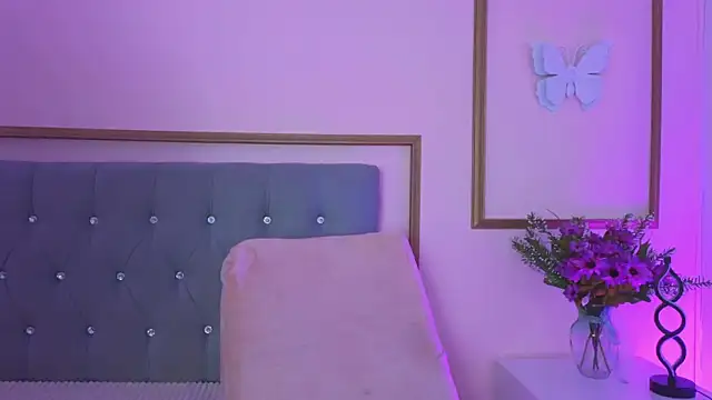 mailin18 online show from April 27, 2026, 11:03 pm