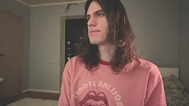 mollymila online show from April 6, 2026, 11:06 pm