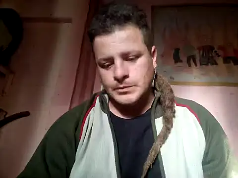 TusOjitosClaros69 online show from December 9, 2024, 9:49 am