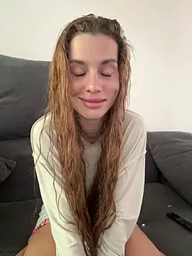 EmiliaCatalina online show from March 6, 2026, 6:36 pm