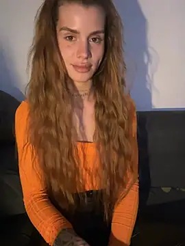 EmiliaCatalina online show from July 28, 2026, 1:13 am