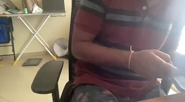 Snapshot of dhruv-sluppy chatting on March 10, 2025, 5:33 am dhruv-sluppy online show from March 10, 2025, 5:33 am