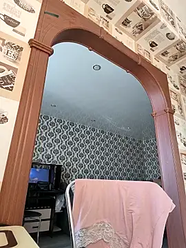 Lady nice cat online show from March 16, 2026, 5:55 am