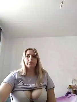 Lady nice cat online show from March 1, 2025, 7:08 am