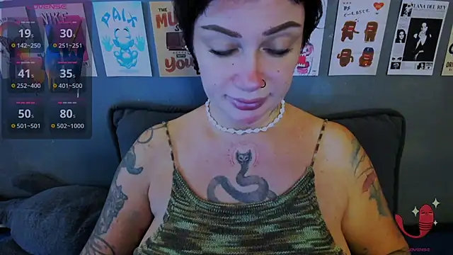 EllieOz online show from July 8, 2026, 1:01 pm