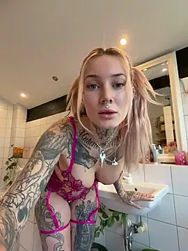 Snapshot of Stella-Kink chatting on February 7, 2026, 9:39 am Stella-Kink online show from February 7, 2026, 9:39 am