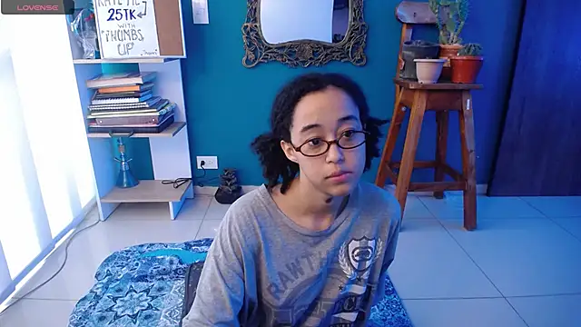 Snapshot of ela_0 chatting on November 5, 2025, 12:30 pm ela 0 online show from November 5, 2025, 12:30 pm