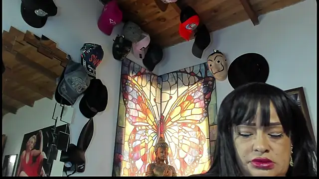 seleneh online show from November 13, 2025, 5:39 pm