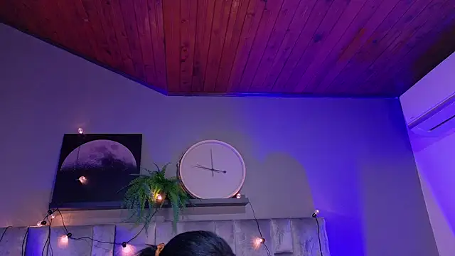 Snapshot of nahomi_campbell chatting on October 17, 2025, 7:37 pm nahomi campbell online show from October 17, 2025, 7:37 pm