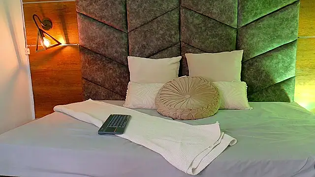 Snapshot of nahomi_campbell chatting on October 28, 2025, 7:35 pm nahomi campbell online show from October 28, 2025, 7:35 pm