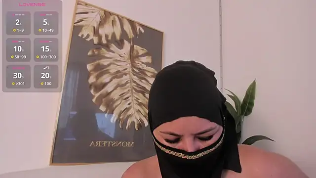 Amina hafsa online show from December 17, 2025, 5:40 pm