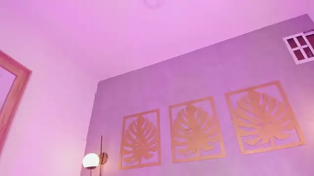 majo rosse  online show from March 27, 2026, 7:15 pm