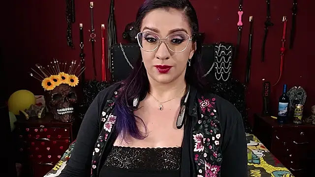 andreafetishx online show from October 10, 2025, 4:13 am