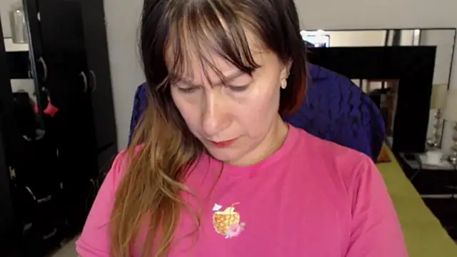 Snapshot of CATRINA-83 chatting on February 8, 2026, 1:03 am CATRINA-83 online show from February 8, 2026, 1:03 am