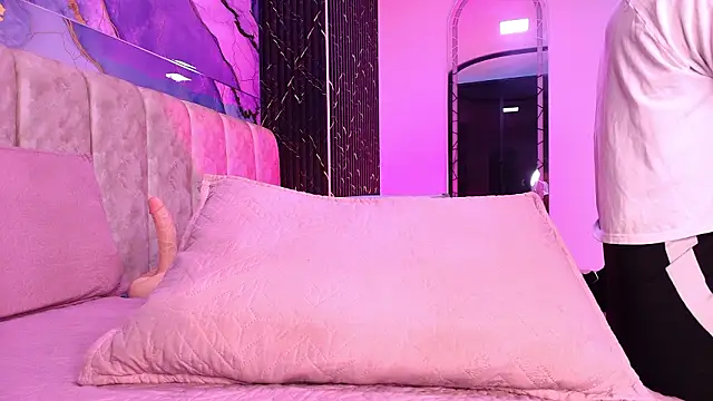 arl chloee online show from March 20, 2026, 3:07 am