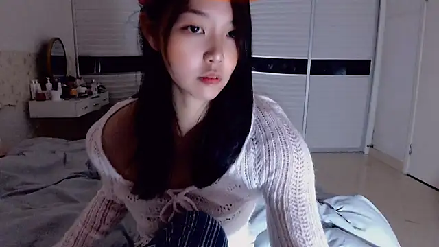 -Lucky Girl online show from October 1, 2025, 1:48 pm