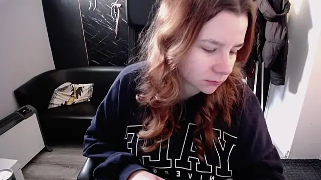 littleviki7 online show from March 9, 2026, 7:45 am