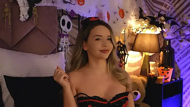 KatyaBelle online show from October 29, 2025, 8:41 pm