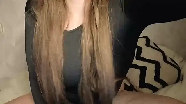 Sweetninaaa online show from November 7, 2025, 1:48 pm