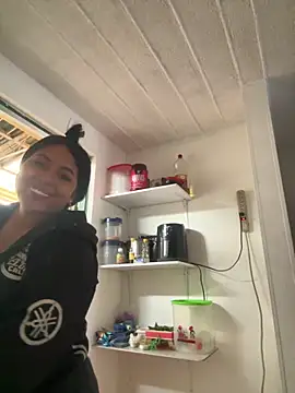 emmyjhonson07 online show from February 10, 2026, 12:48 pm