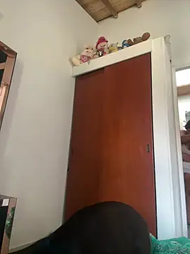 emmyjhonson07 online show from January 18, 2026, 5:16 pm