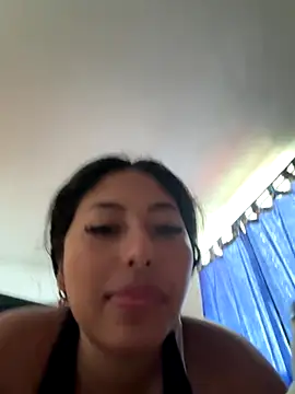 emmyjhonson07 online show from October 29, 2025, 4:17 pm