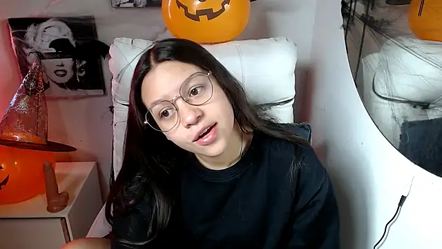 Snapshot of SamanthaRoldaan chatting on October 15, 2025, 3:20 pm SamanthaRoldaan online show from October 15, 2025, 3:20 pm