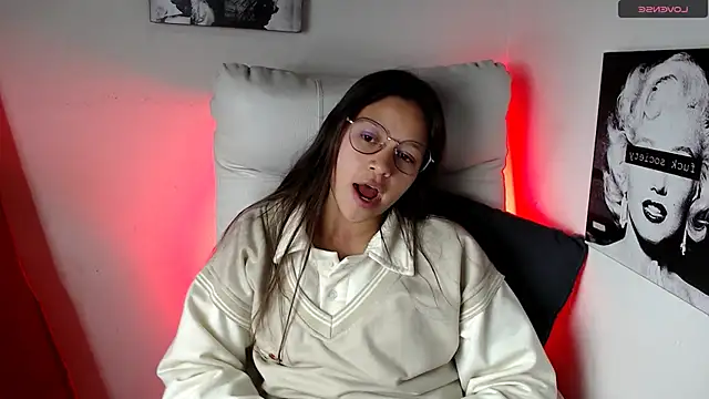 SamanthaRoldaan online show from March 6, 2025, 6:48 pm