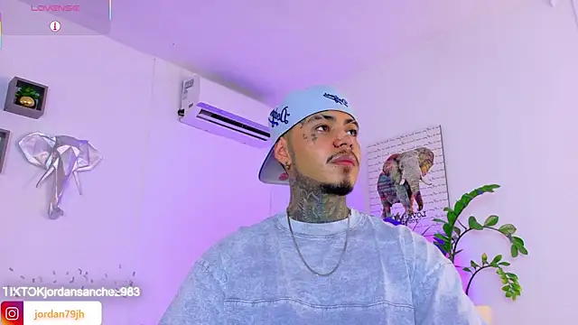 JordanSmiith  online show from May 15, 2026, 9:02 pm