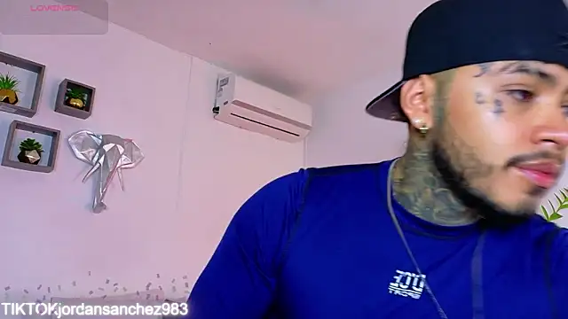 JordanSmiith  online show from February 13, 2026, 8:09 pm