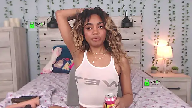 Snapshot of RobynKnight chatting on November 14, 2025, 6:39 am RobynKnight online show from November 14, 2025, 6:39 am