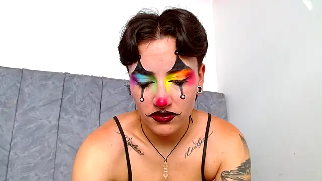 linda 33 online show from October 7, 2025, 7:48 pm