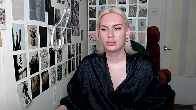 CapriScorpion online show from October 18, 2025, 10:39 am