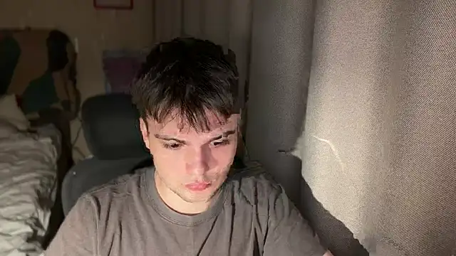 Snapshot of superfluboy_ chatting on November 13, 2025, 4:00 pm superfluboy online show from November 13, 2025, 4:00 pm