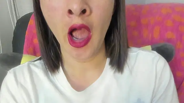 Snapshot of queen_fetish chatting on July 1, 2026, 9:53 am queen fetish online show from July 1, 2026, 9:53 am