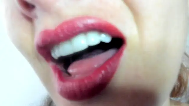 queen fetish online show from March 4, 2026, 7:54 pm