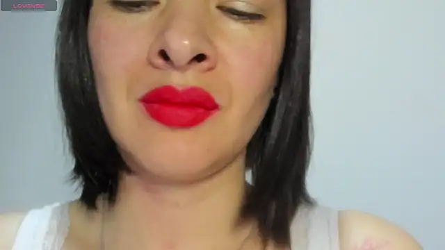 queen fetish online show from January 13, 2026, 10:19 am